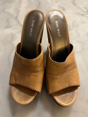 Nine West Tan Leather Slip-On Open-Toe Tall Heel Mules